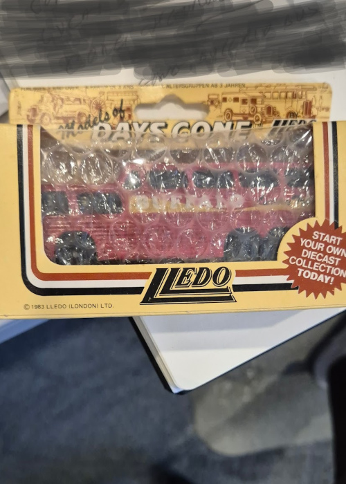Llado - Buffalo Bus